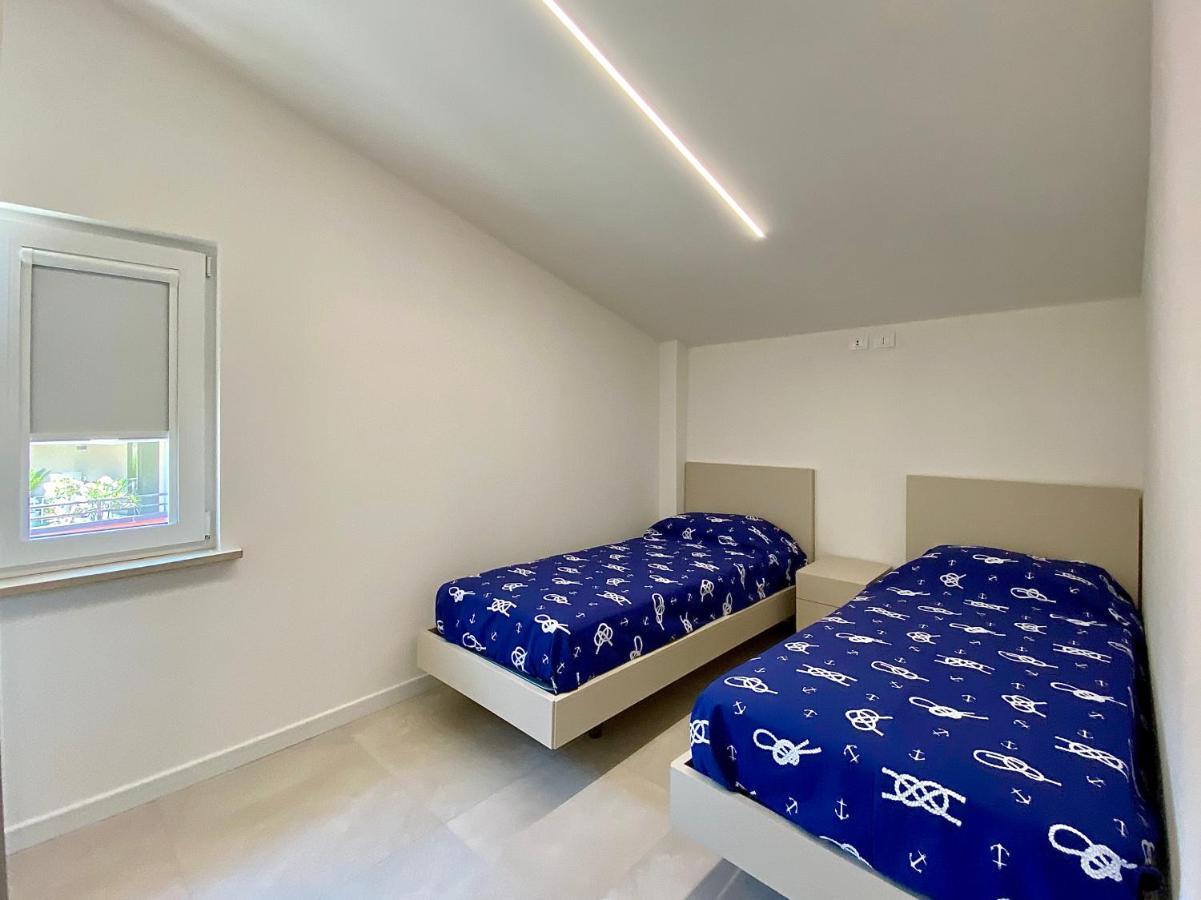 Em Apartments Lignano Sabbiadoro Dış mekan fotoğraf